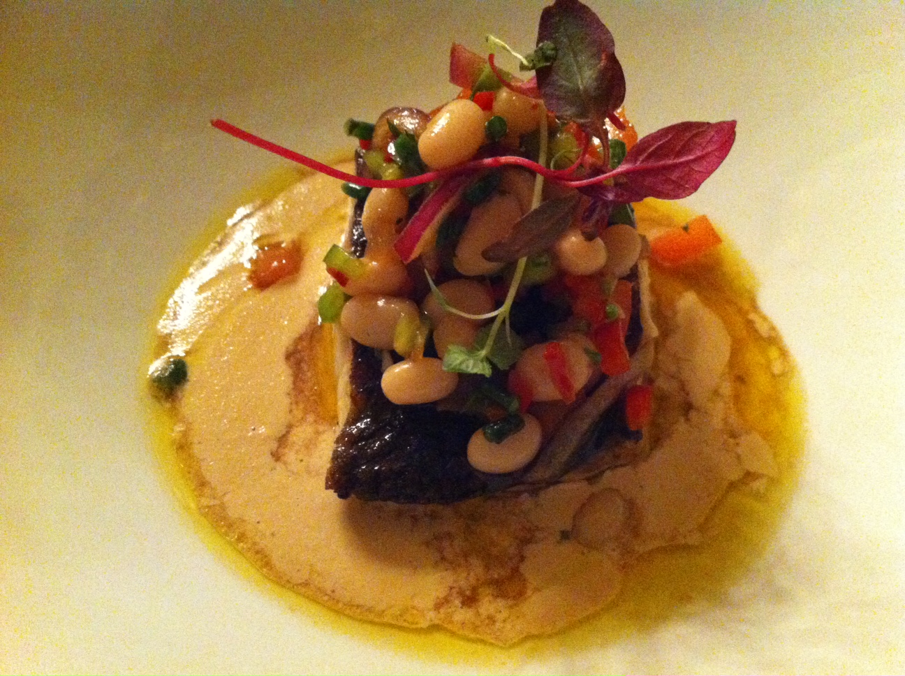 Restaurante en Valencia Corvina con crema de verduras y legumbres